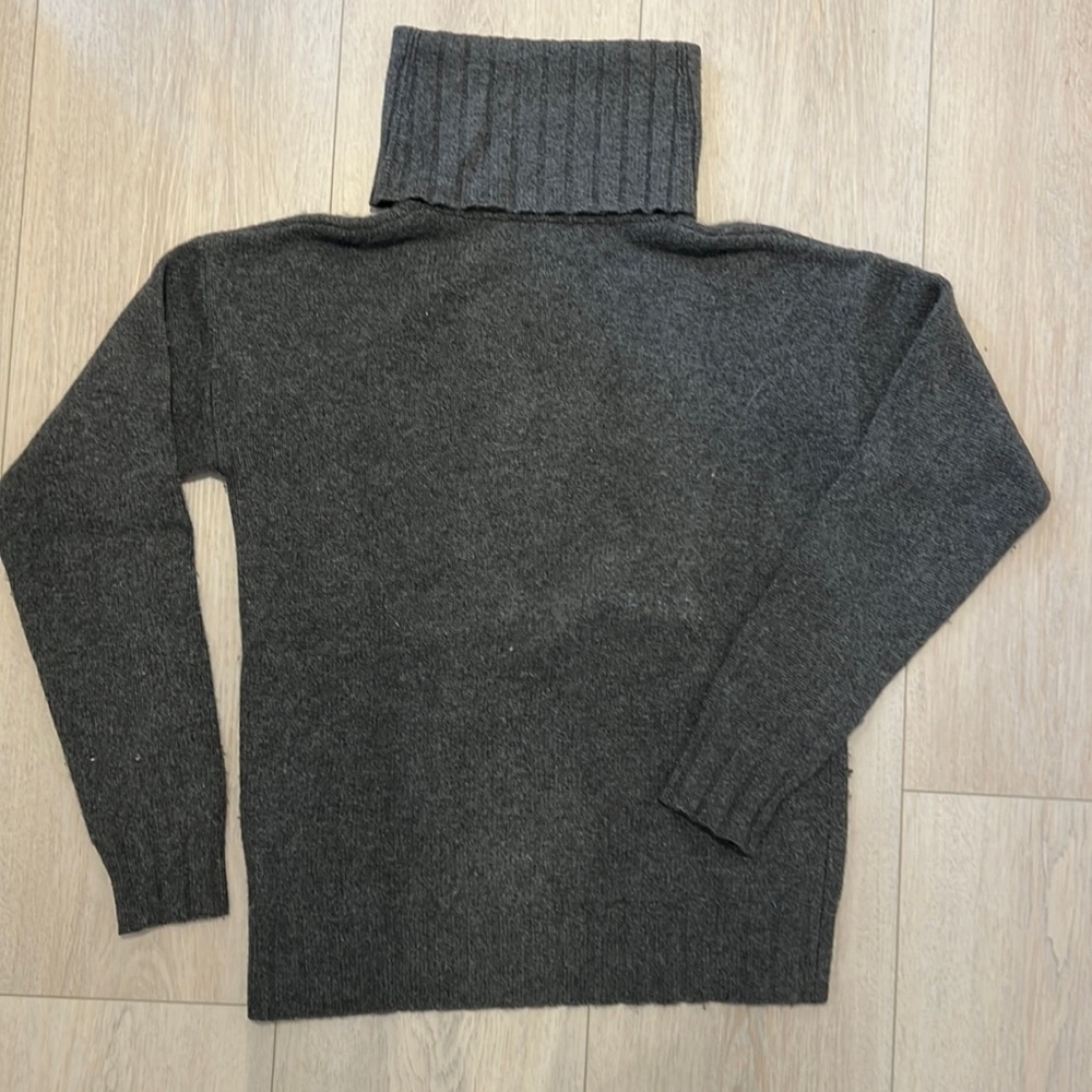 Cashmere turtleneck